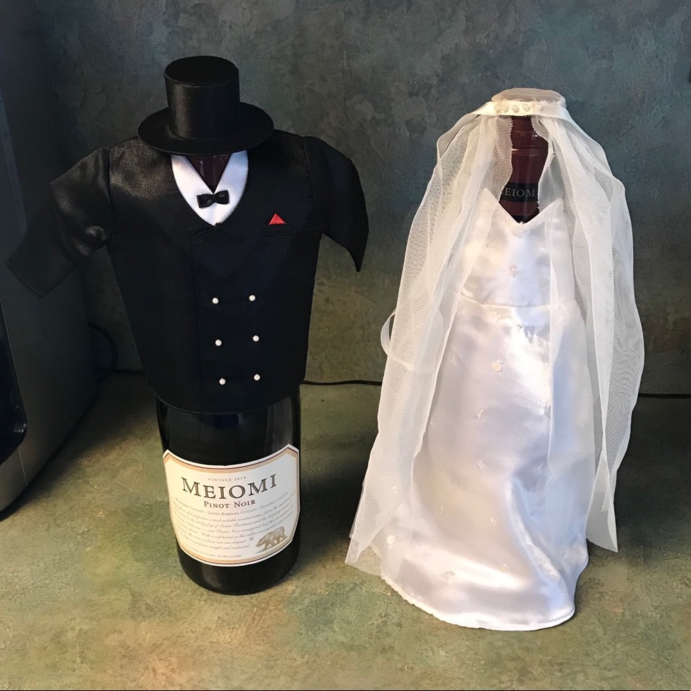 Bride & Groom Wine Bottle Toppers/Covers/Outfits